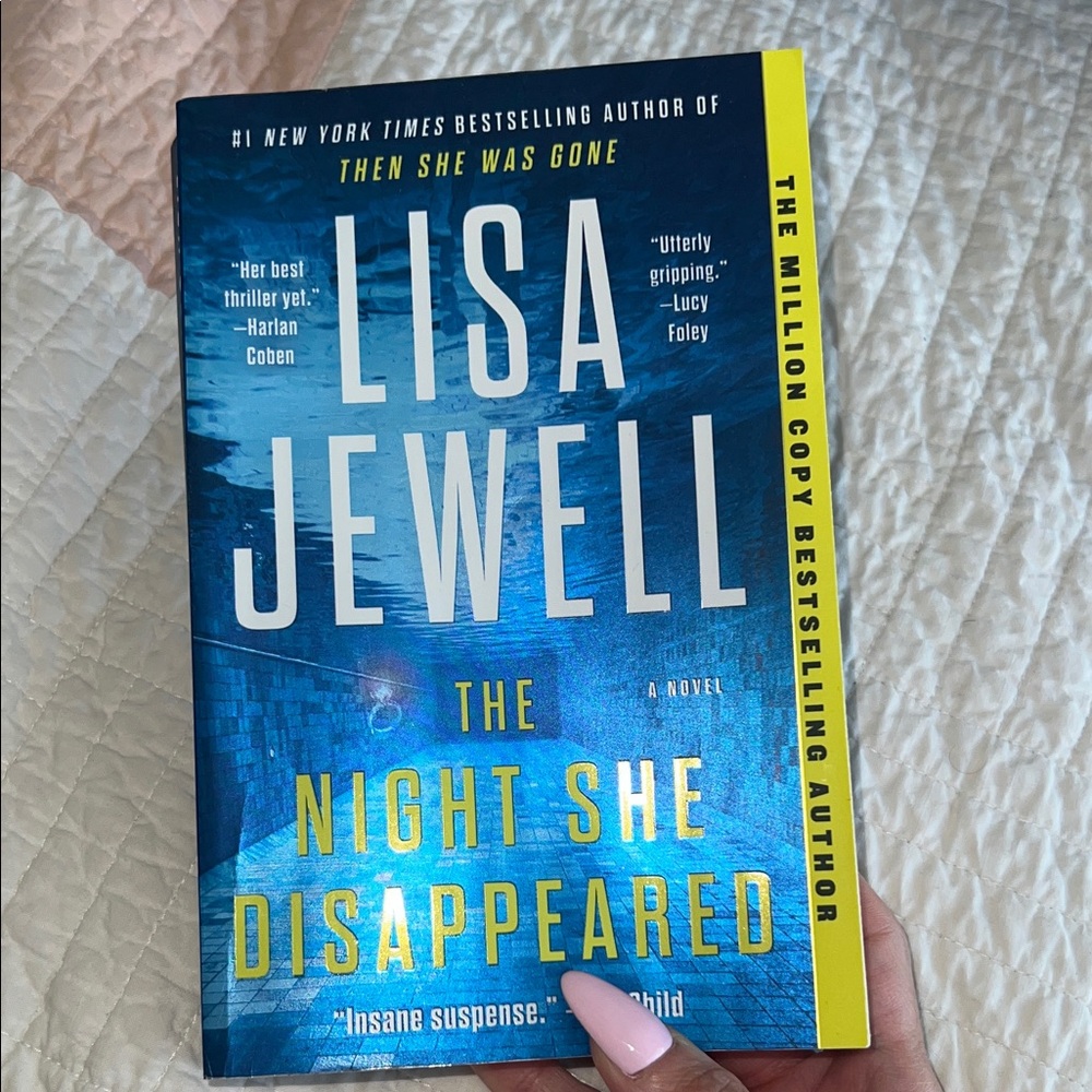 The Night She Disappeared Book by Lisa Jewell